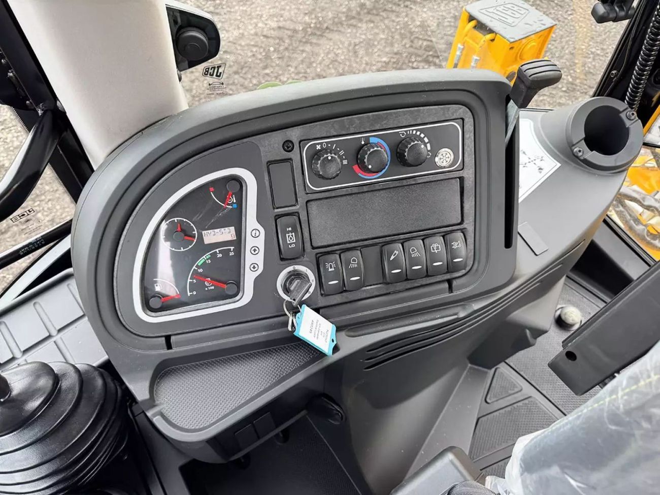 جاي سي بي 3CX BACKHOE LOADER 3 CX EXTENDED DIPPER FULL OPTIONS