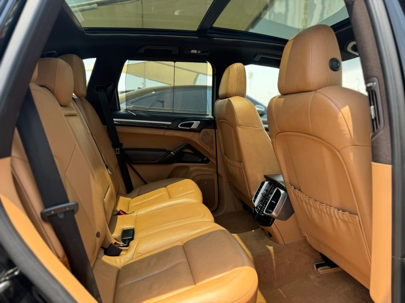 Porsche Cayenne Porsche Cayenne S / 2014 / Only 91,000KM / GCC / Free Accident