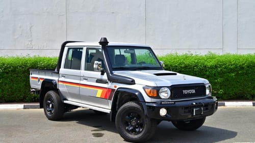 تويوتا لاند كروزر بيك آب Double Cab Pickup Black Edition