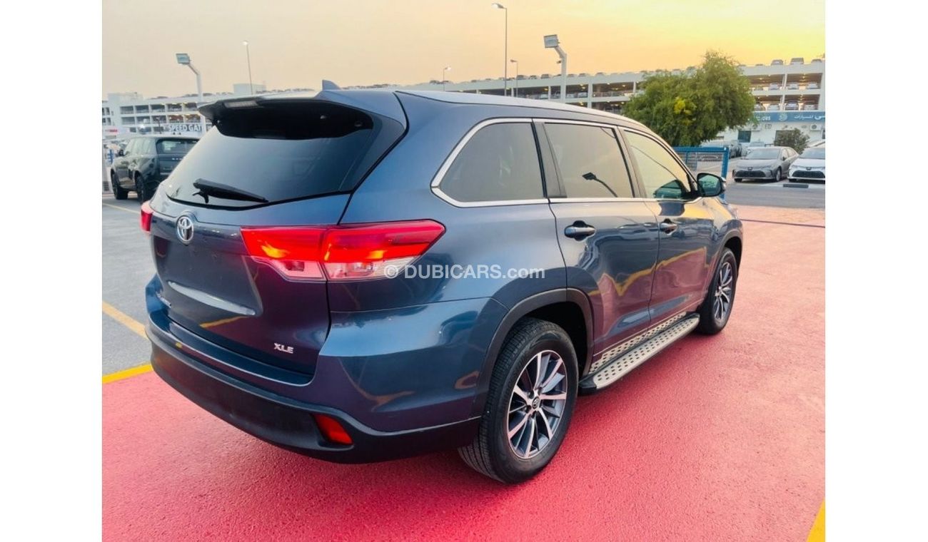 Used Toyota Highlander Xle sunroof 2018 for sale in Dubai 623974