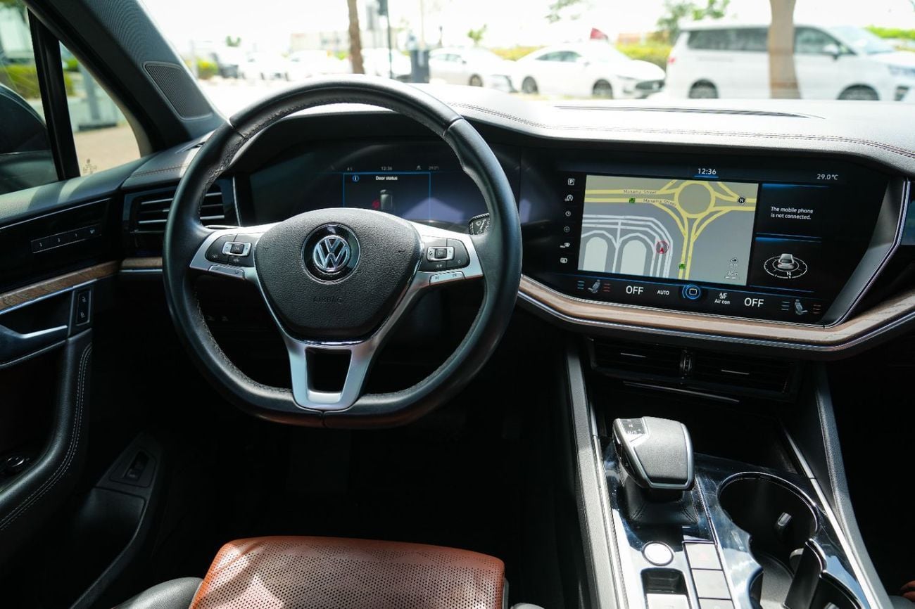 فولكس واجن طوارق 2020!! GCC SPECS!! FULL SERVICE HISTORY FROM AL NABOODA