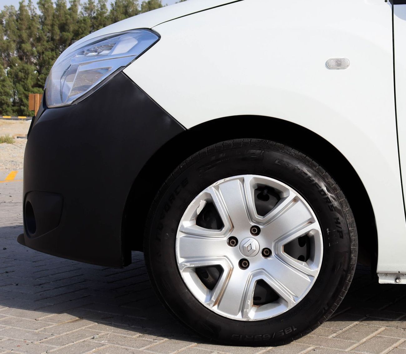 رينو دوكر Renault Dokker  2022 1.6L GCC accident free in excellent condition 478 P.M