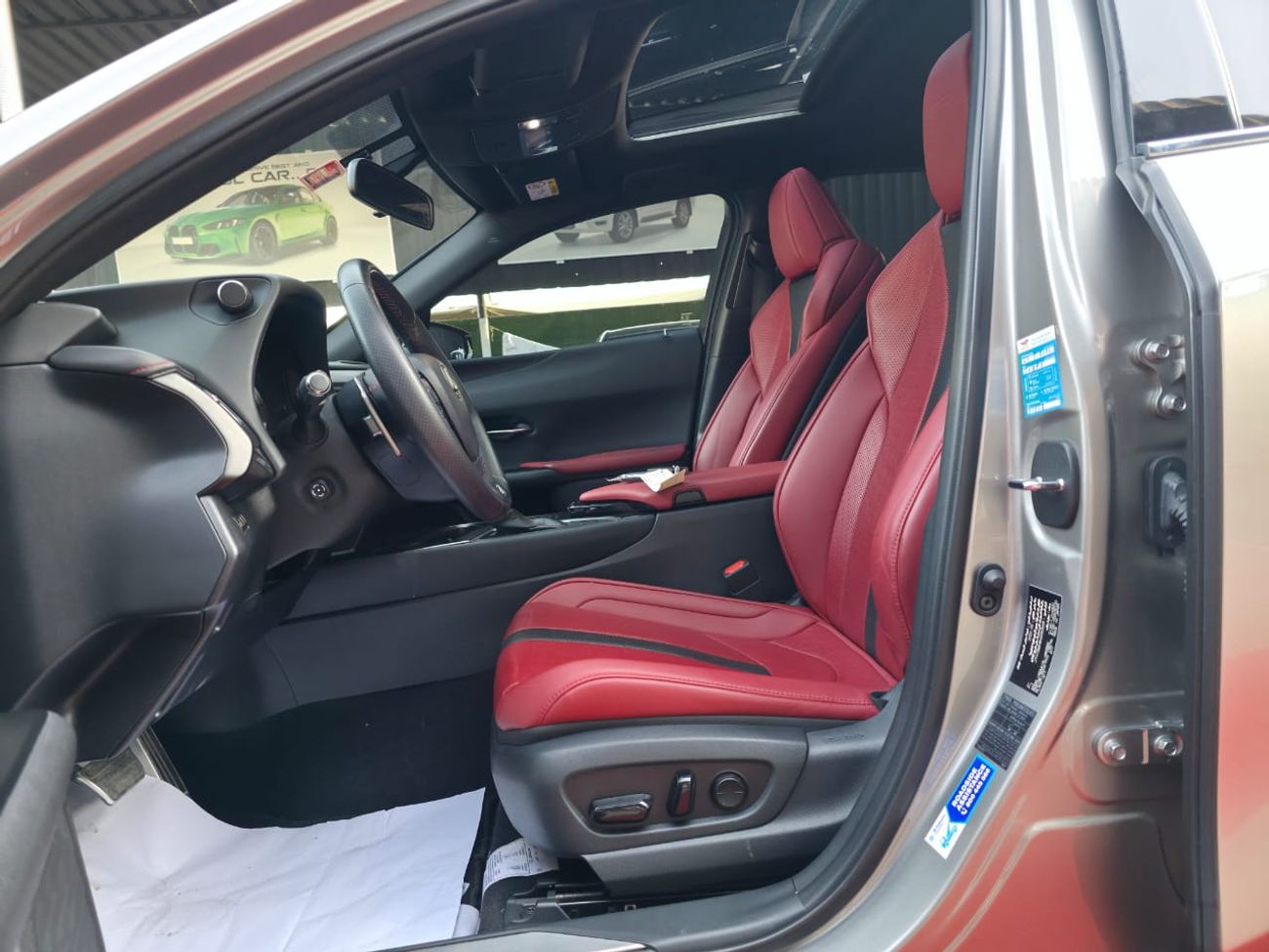 لكزس UX 200 F Sport Platinum 2.0L (169 HP)