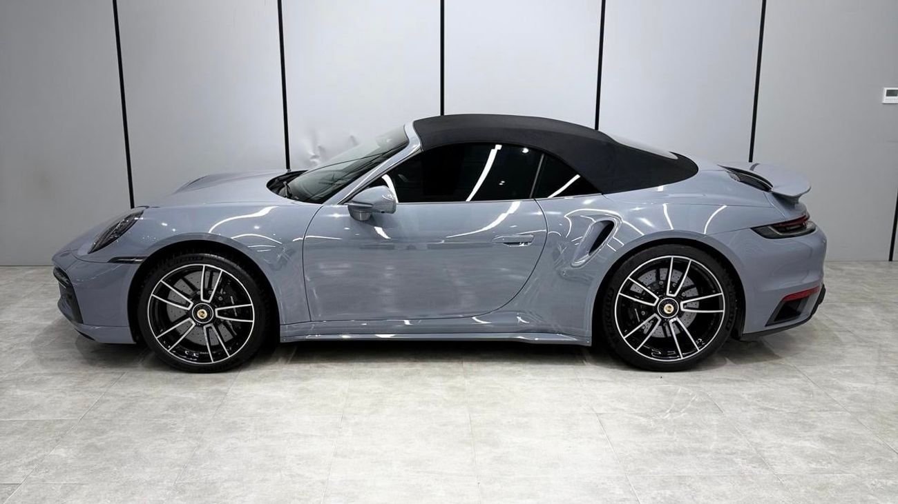 بورش 911 Turbo S 3.8L (640 HP) Convertible