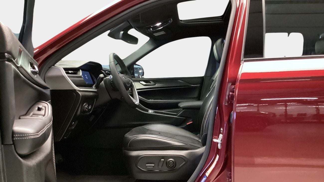 جيب شيروكي Altitude | شامل الضمان | 0 ﺪﻔﻋﺓ ﺃﻮﻟﻯ