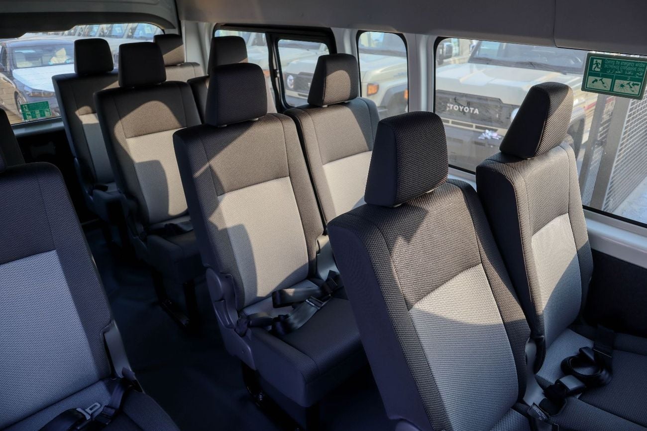 Toyota Hiace GL Toyota Hiace 3.5L Petrol – 2026 Model 13 seater ▾