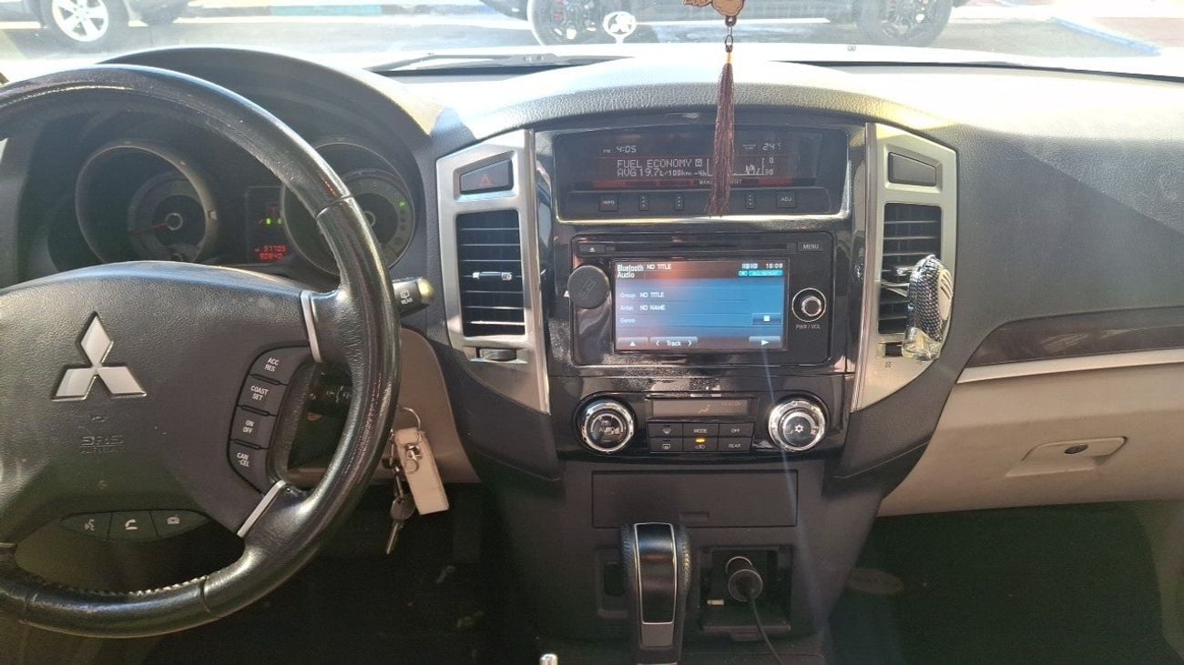 ميتسوبيشي باجيرو GLS MIDLINE 3 | بدون دفعة مقدمة | اختبار القيادة في المنزل