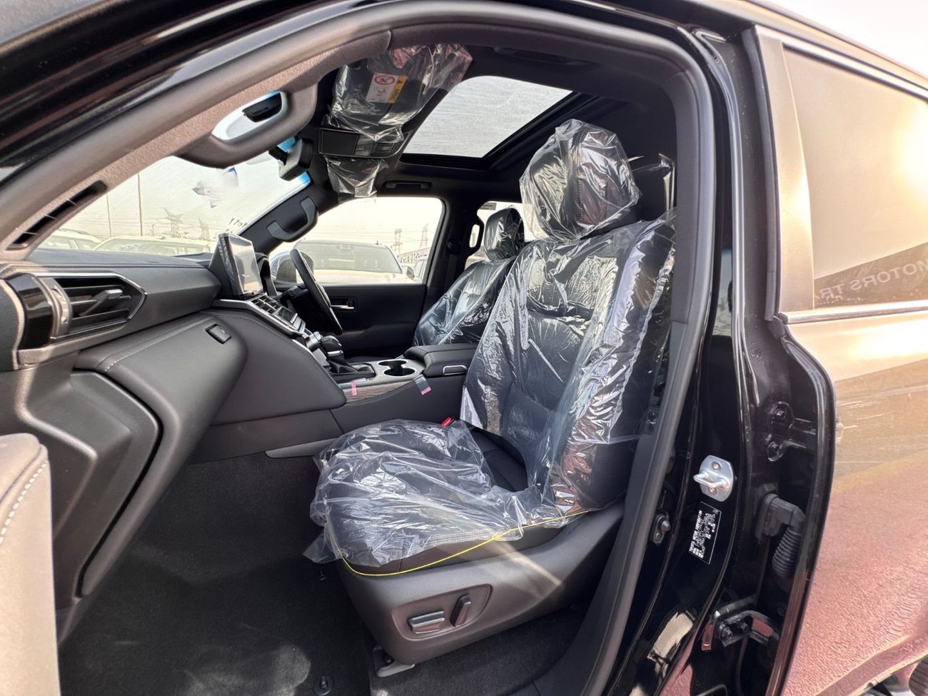 تويوتا لاند كروزر 2025 TOYOTA RIGHT HAND DRIVE LAND CRUISER 300 VXR 3.3L DIESEL BRAND NEW 0KM