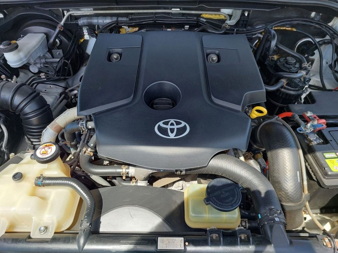 Toyota Hilux DLS TOYOTA HILUX PICKUP RHD 2018 MODEL 2.8 L DIESEL AUTOMATIC(PM16990)