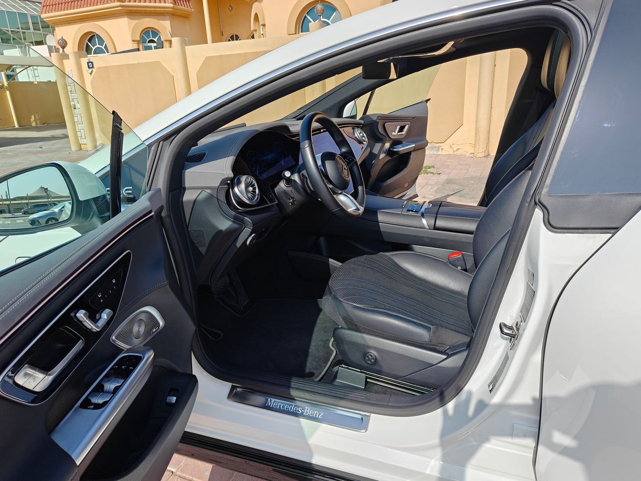 مرسيدس بنز EQE 500 4matic