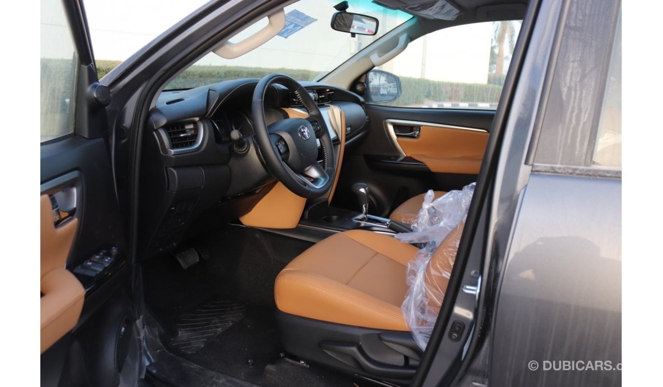 تويوتا فورتونر 2.4L, LEATHER SEAT,HEAD REST SCREEN, MODEL 2023, DIESEL,FULL OPTION