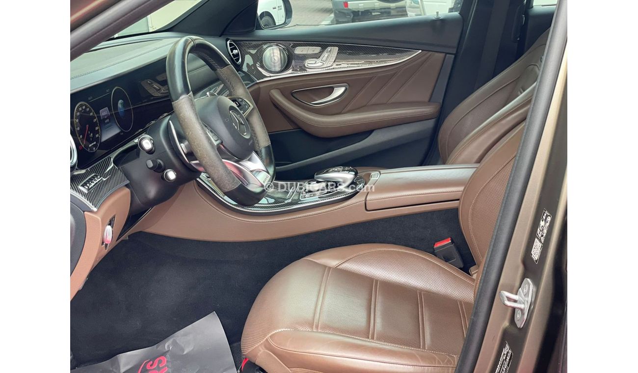 Mercedes-Benz E 63 AMG