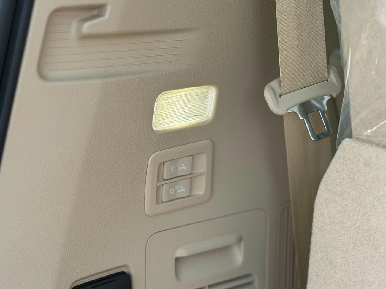 Toyota Land Cruiser VXR FUTTAIM SPECS