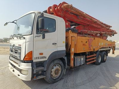Hino 700