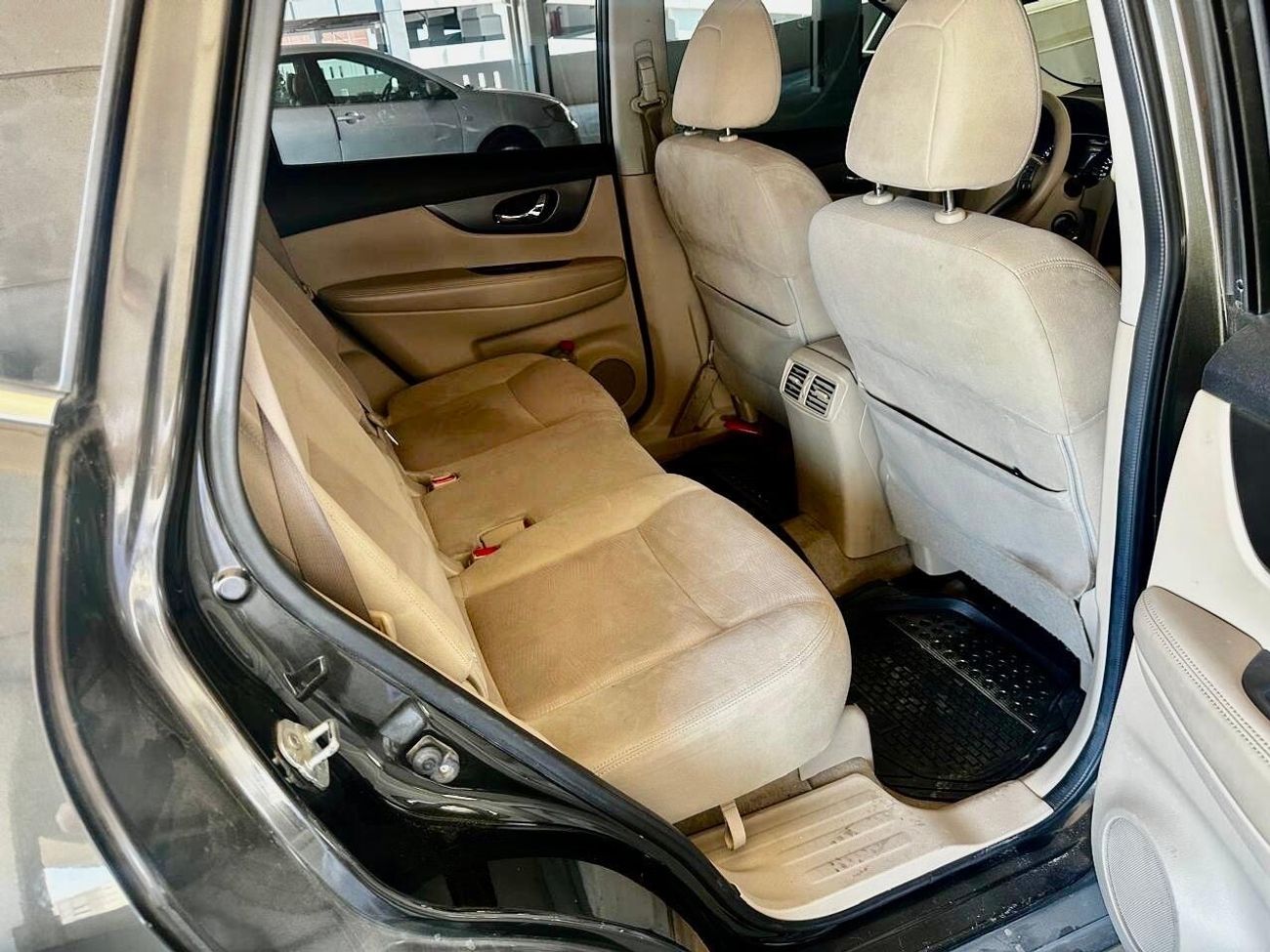 نيسان إكس تريل