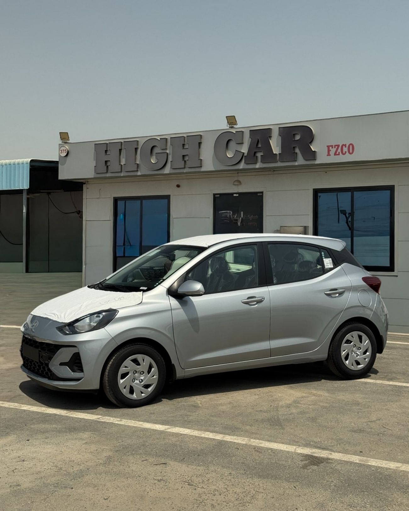 هيونداي جراند i10 GRAND I10 (HATCHBACK ) 1.2L SILVER COLOR - BASIC