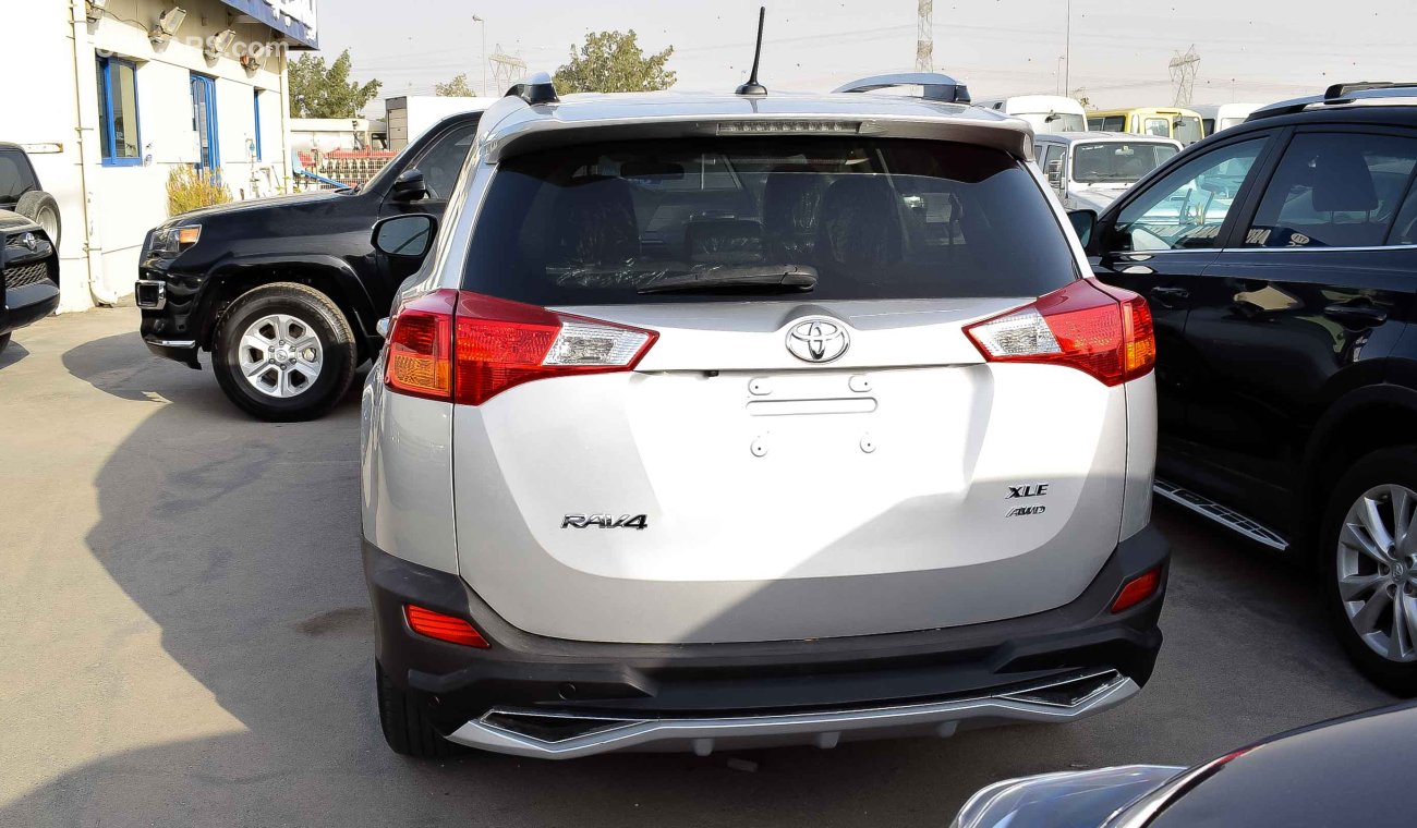 Toyota RAV4 XLE AWD