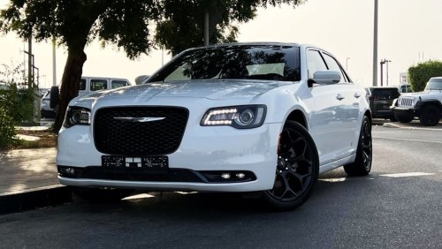 Chrysler 300s Brand New 3.6L V6 2022 GCC Agency Warranty