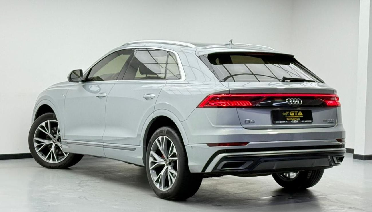 أودي Q8  2023 Audi Q8 55 TFSI Quattro S-Line, 2028 Audi Warranty + Service Pack, Very Low km, GCC