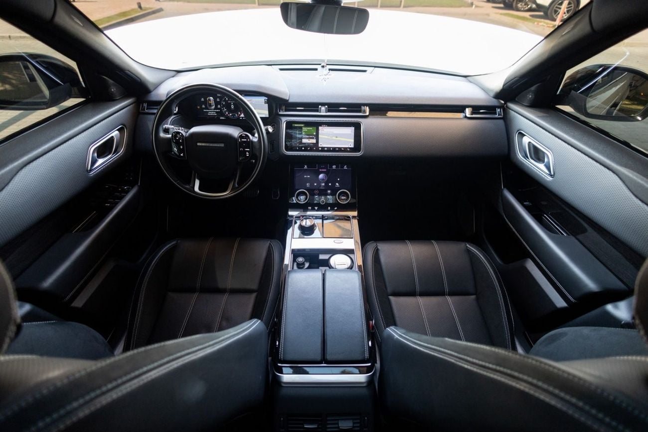 Land Rover Range Rover Velar P250 R-Dynamic SE 2.0L Range Rover Velar R-Dynamic SE 2019 GCC | Warranty