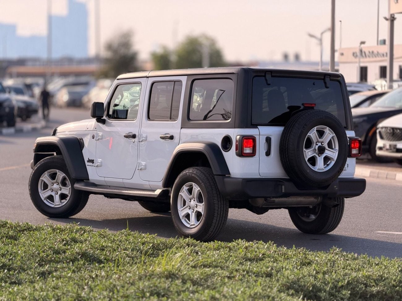 Jeep Wrangler Sport 3.6L A/T (5 Seater)