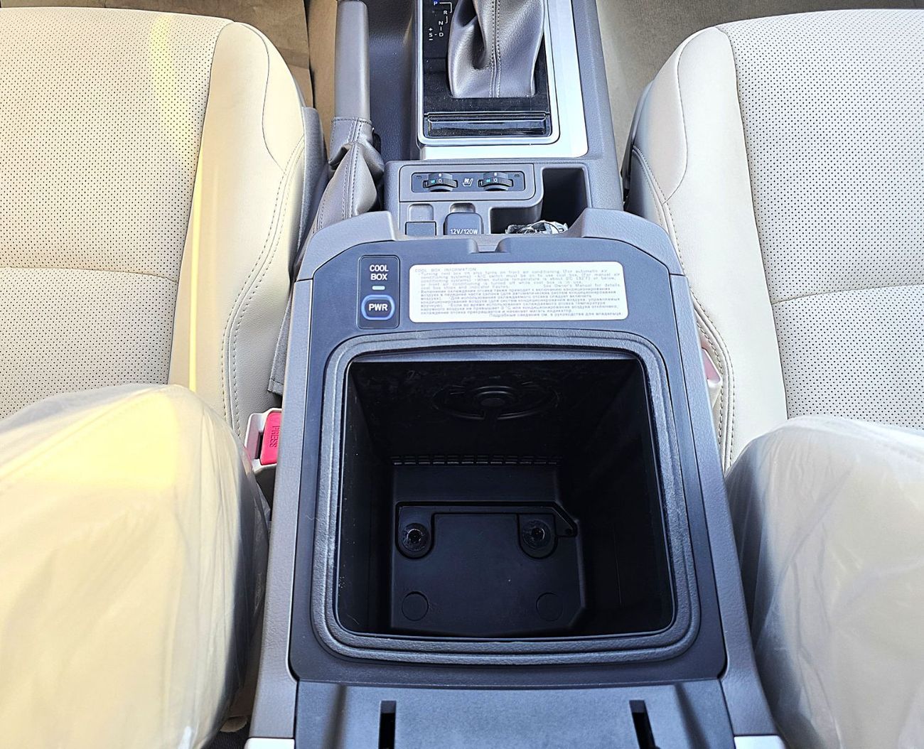 Toyota Prado Land Cruiser Prado VX 4.0l petrol 4WD SUV White  Color 2023 Model