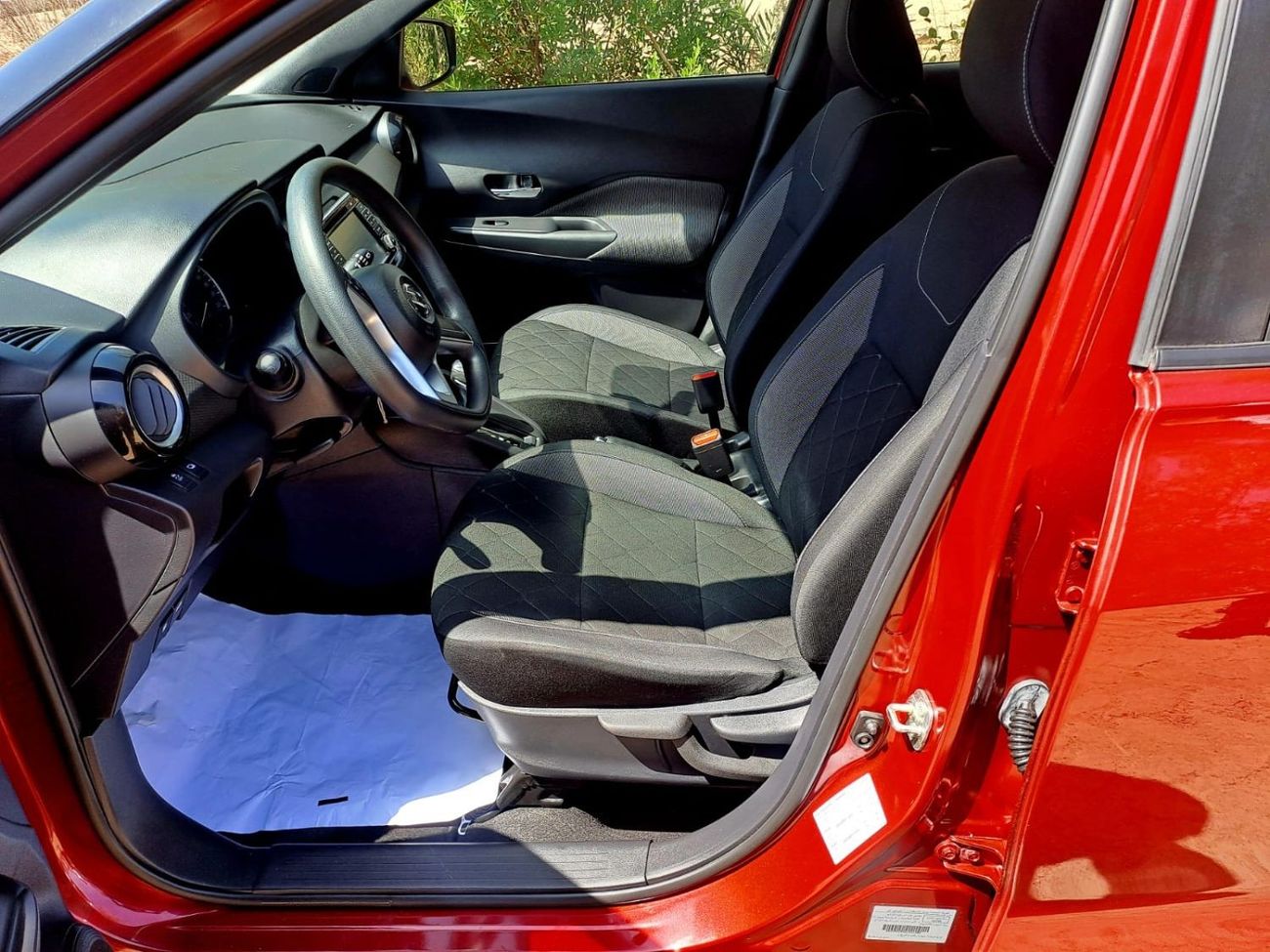 Nissan Kicks SV 2020 1.6L GCC (780/-MONTHLY)