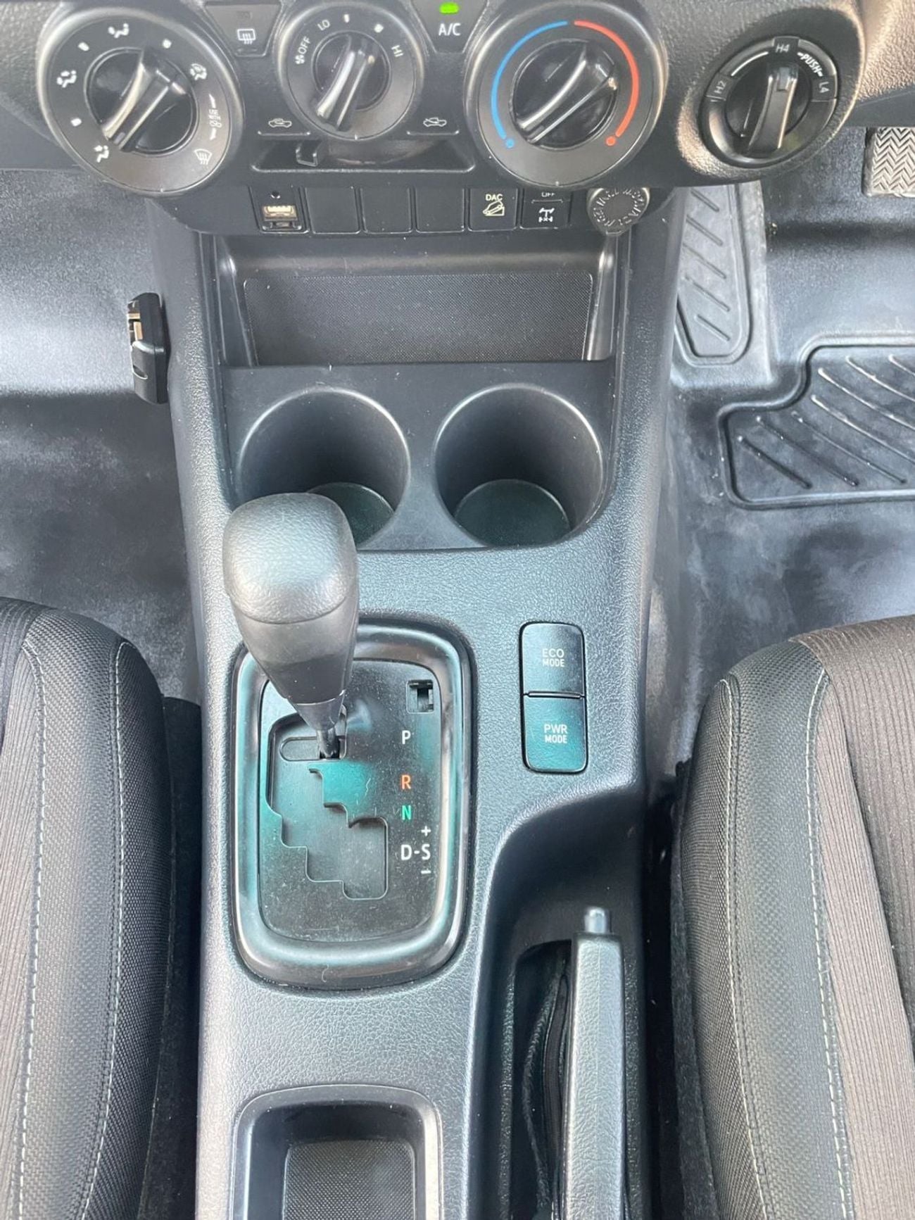 Toyota Hilux GLX diesel 2800 cc ,automatic gear ,right hand drive ,for export only
