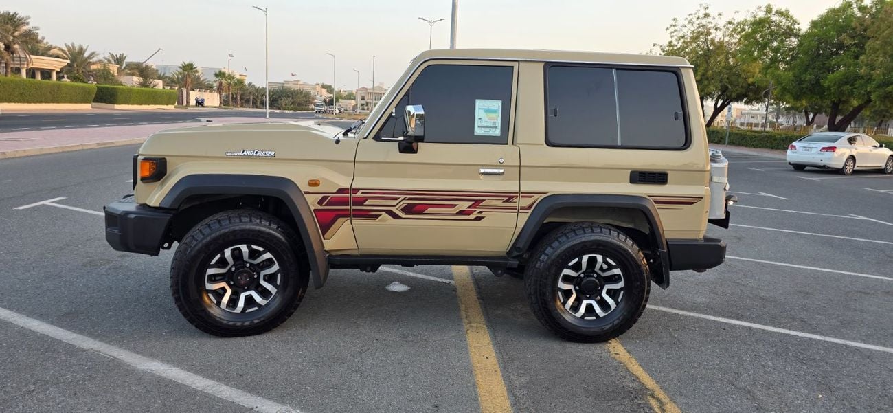 تويوتا لاند كروزر 70 LC71 HT VXR