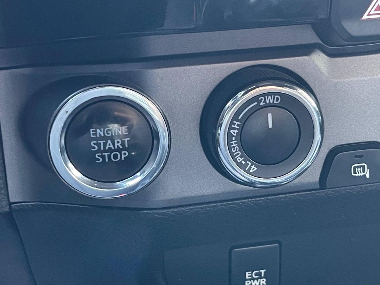 تويوتا تاكوما TRD / V6 / طويل / دخول بدون مفتاح / تشغيل بدون مفتاح / شاشة كبيرة / بحالة ممتازة