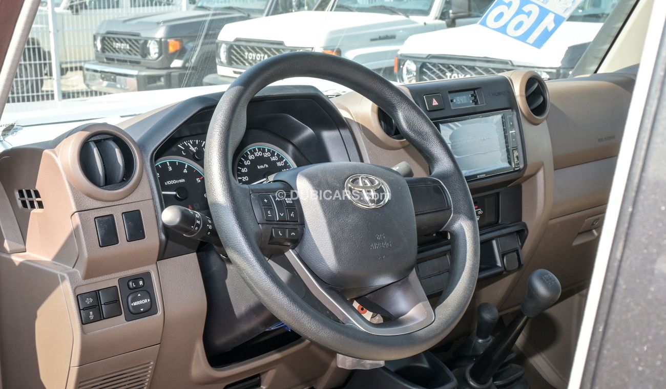 Toyota Land Cruiser Pick Up LC79 DC 4.5L V8 MT YM 2024 (DIFF-LOCK)