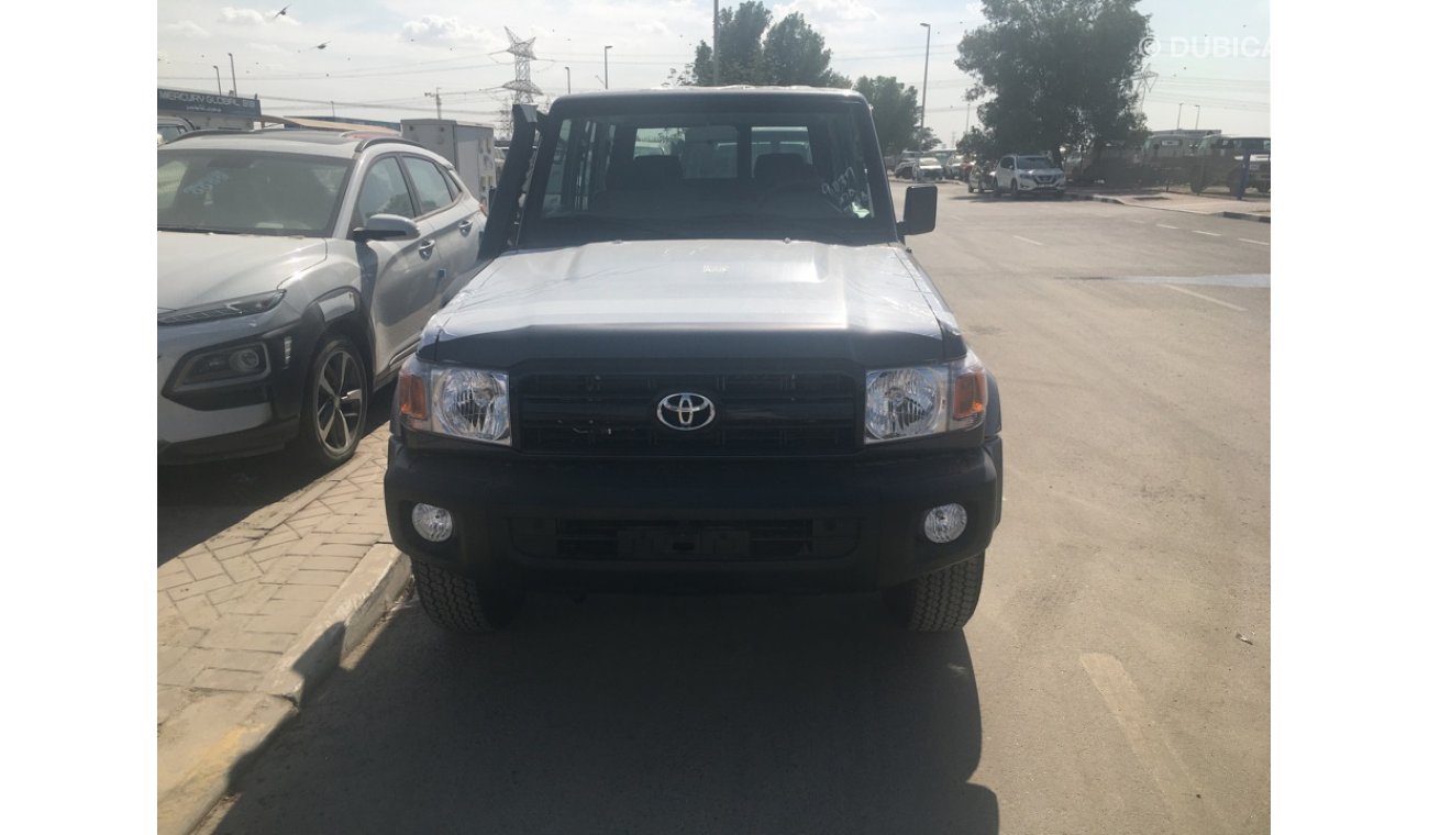 Toyota Land Cruiser LX10 hard top 5 dors