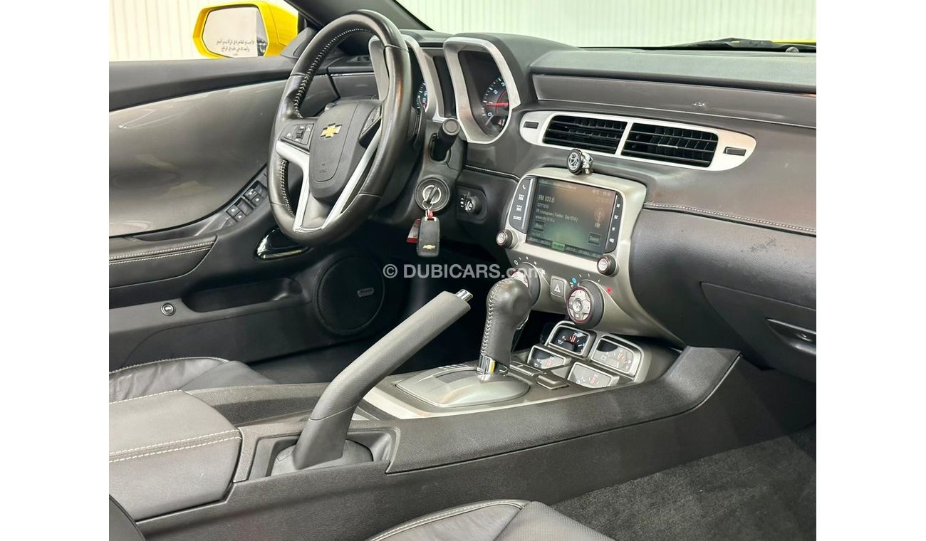 Chevrolet Camaro 2015 Chevrolet Camaro RS, Service History, Excellent Condition, GCC