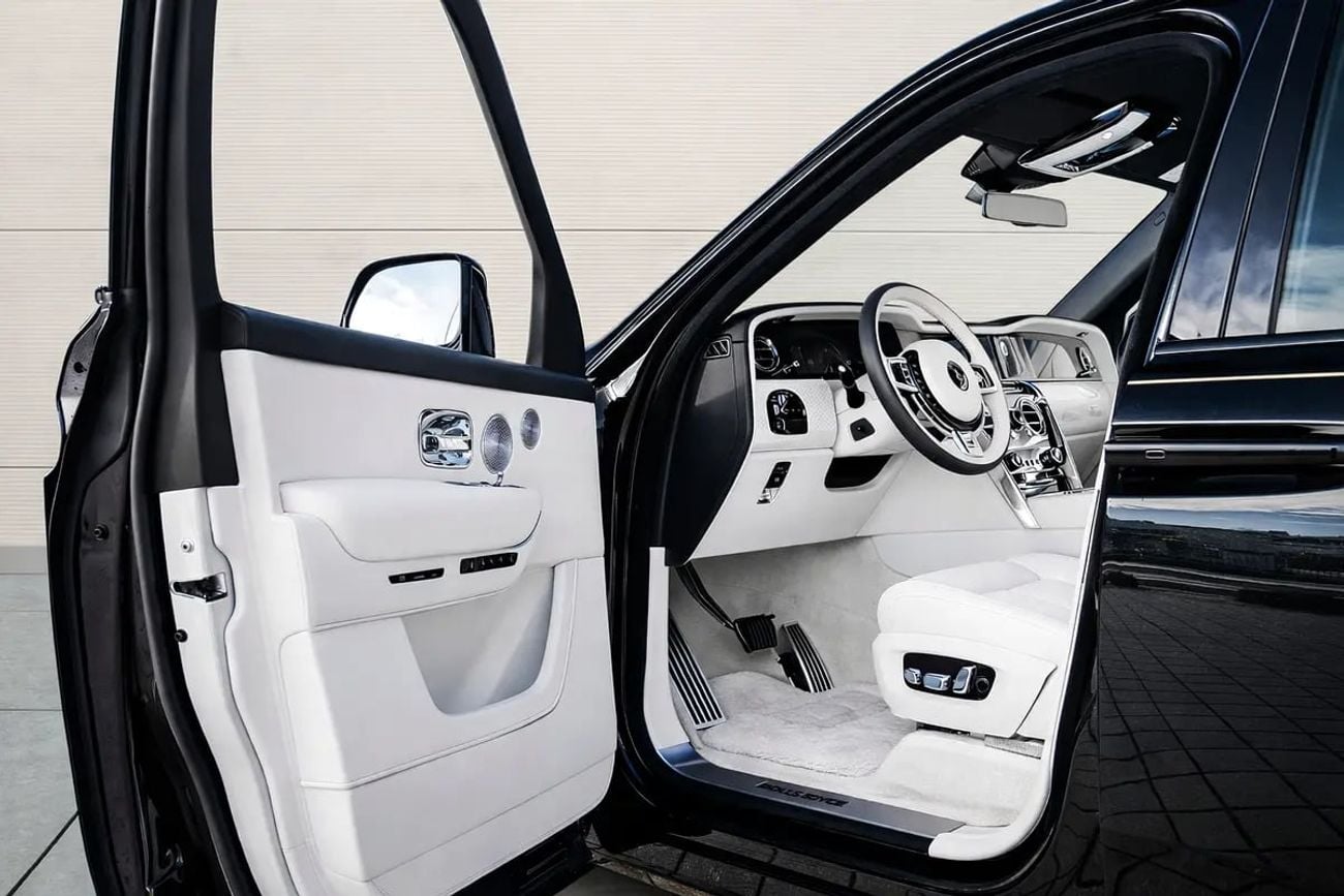 Rolls Royce Cullinan BLACK BADGE Ghost Series II Black Badge+Shooting Star+4SEATS