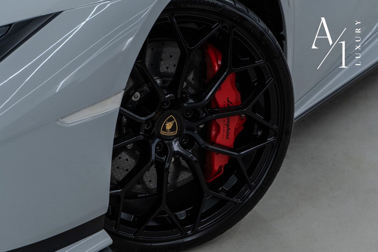 Lamborghini Huracan 2023 Lamborghini Huracan Tecnica, LP 640-2 V10, Very Low Kms, GCC Spec
