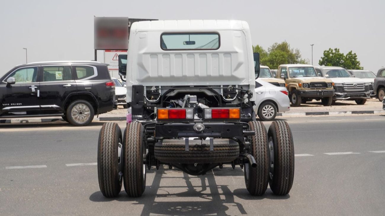 ميتسوبيشي كانتر فان Brand New Mitsubishi Fuso Canter 2026 4.2L 2WD Diesel |White/Black |CANTERCHASSIS-100-4.2-25 |FOR EX