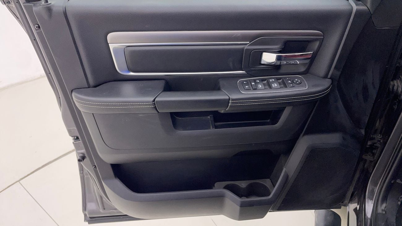 RAM 1500 Classic WARLOCK 5.7L 2022 CLASSIC WARLOCK | AED 1722/Month | 0 DP | 30 Day Return | Warranty | Servi