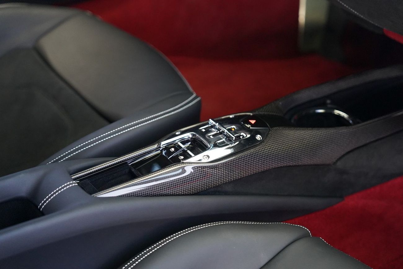 Ferrari 296 GTB 3.0T V6 PHEV