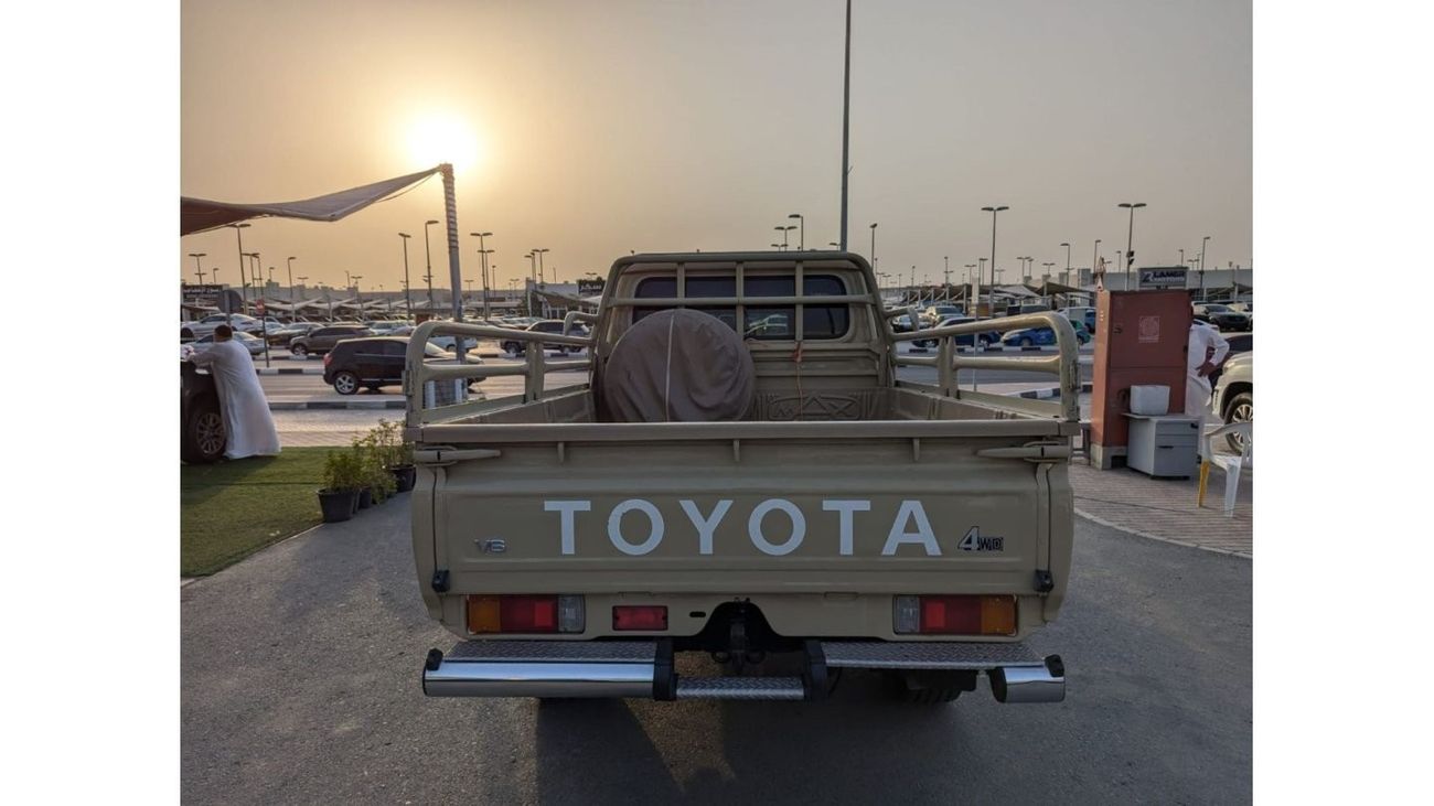 تويوتا لاند كروزر بيك آب 2016 Toyota Land Cruiser Pick Up Std (J70), 2dr Single Cab Utility, 4L 6cyl Petrol, Manual, Four Whe