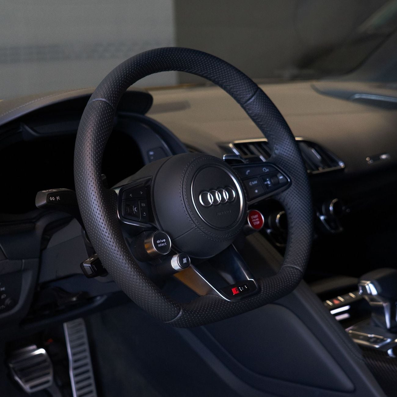 Audi R8 AED 12,457 pm • 0% Downpayment • Audi R8 • Agency Warranty And Service Contract