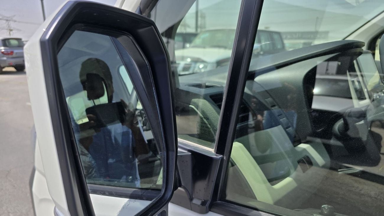 تويوتا هاياس GL DX Commuter V6 3.5L Petrol 2025YM