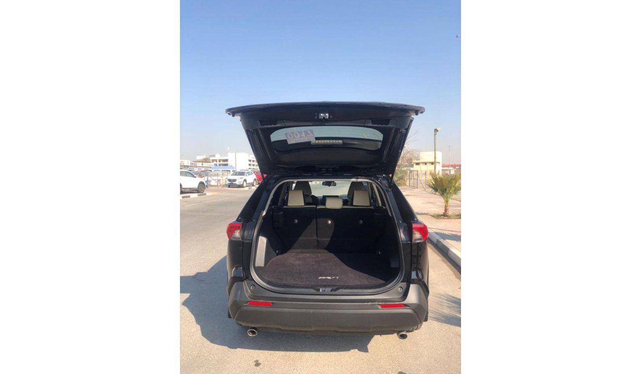 تويوتا راف ٤ TOYOTA RAV4 LE