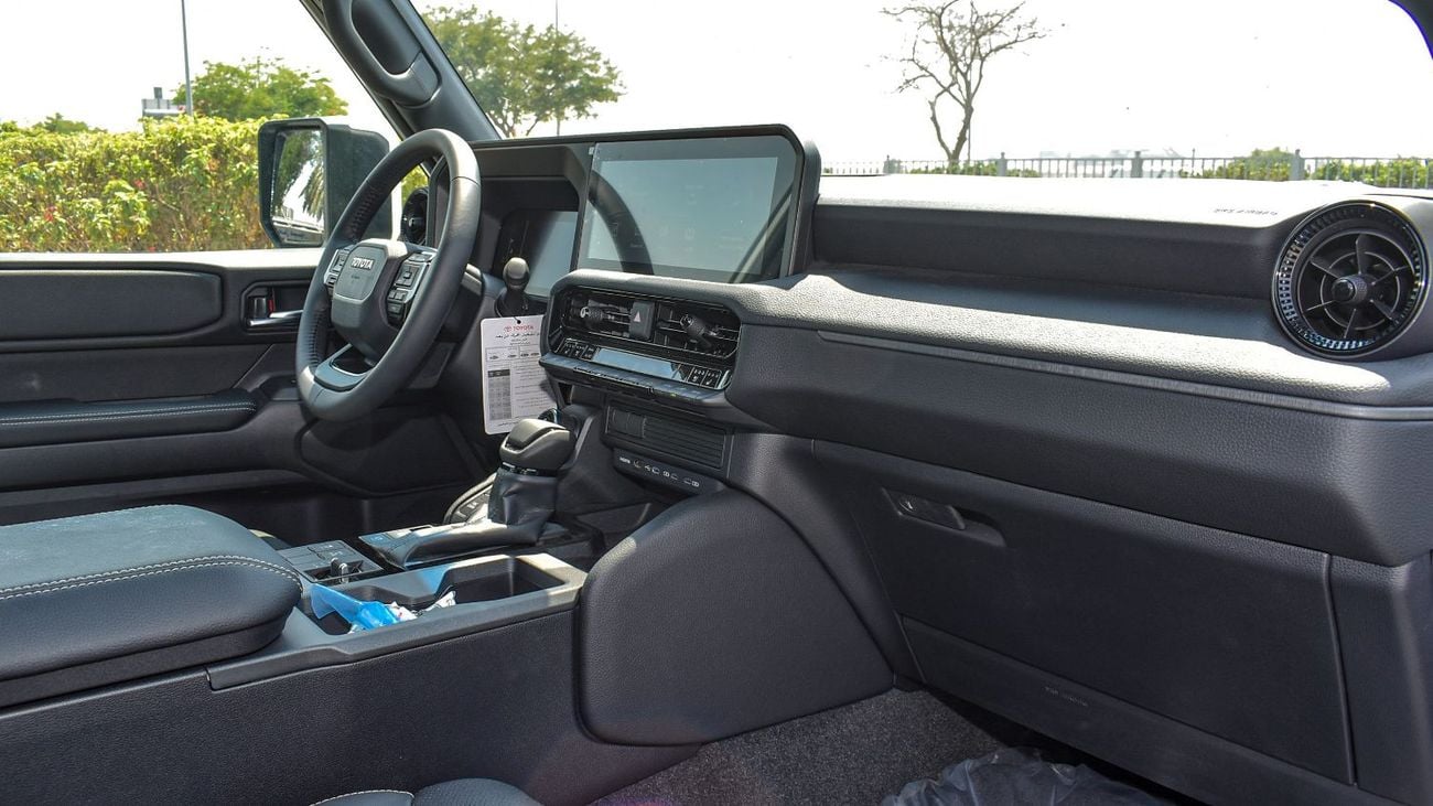 تويوتا برادو ECTAGR032 - 2025 Toyota Prado - 2.4L Petrol Auto - Mid - White with Black Interior