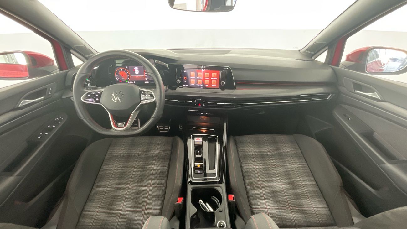 فولكس واجن جولف GTI - Cloth | upto AED 20,000 Ramadan Discount | شامل الضمان | 0 ﺪﻔﻋﺓ ﺃﻮﻟﻯ