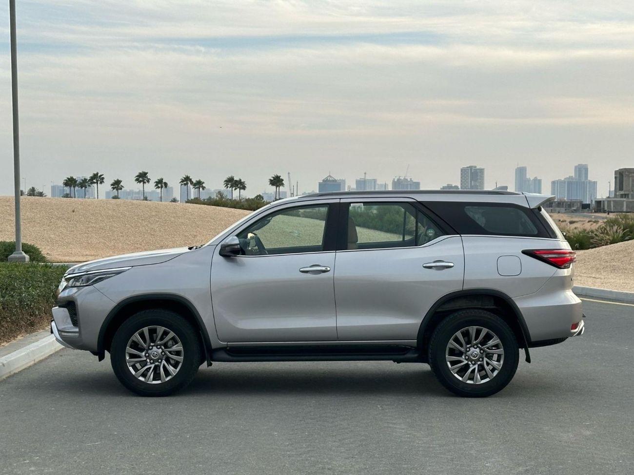 تويوتا فورتونر VXR 4.0L (278 HP)