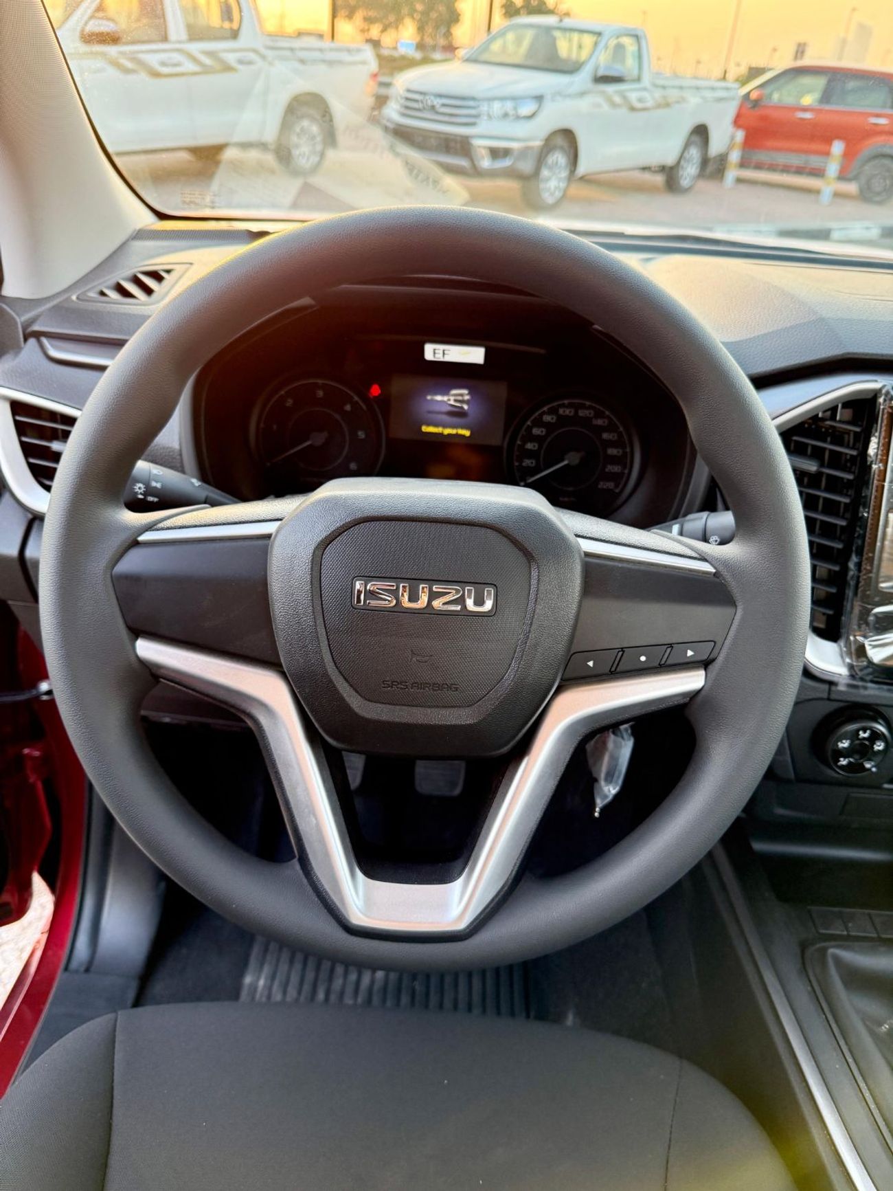 Isuzu DMax ISUZZ -D-MAX - SiNGLE CAB - 4x2 - 1.9L - DiESEL - 2026 - RED