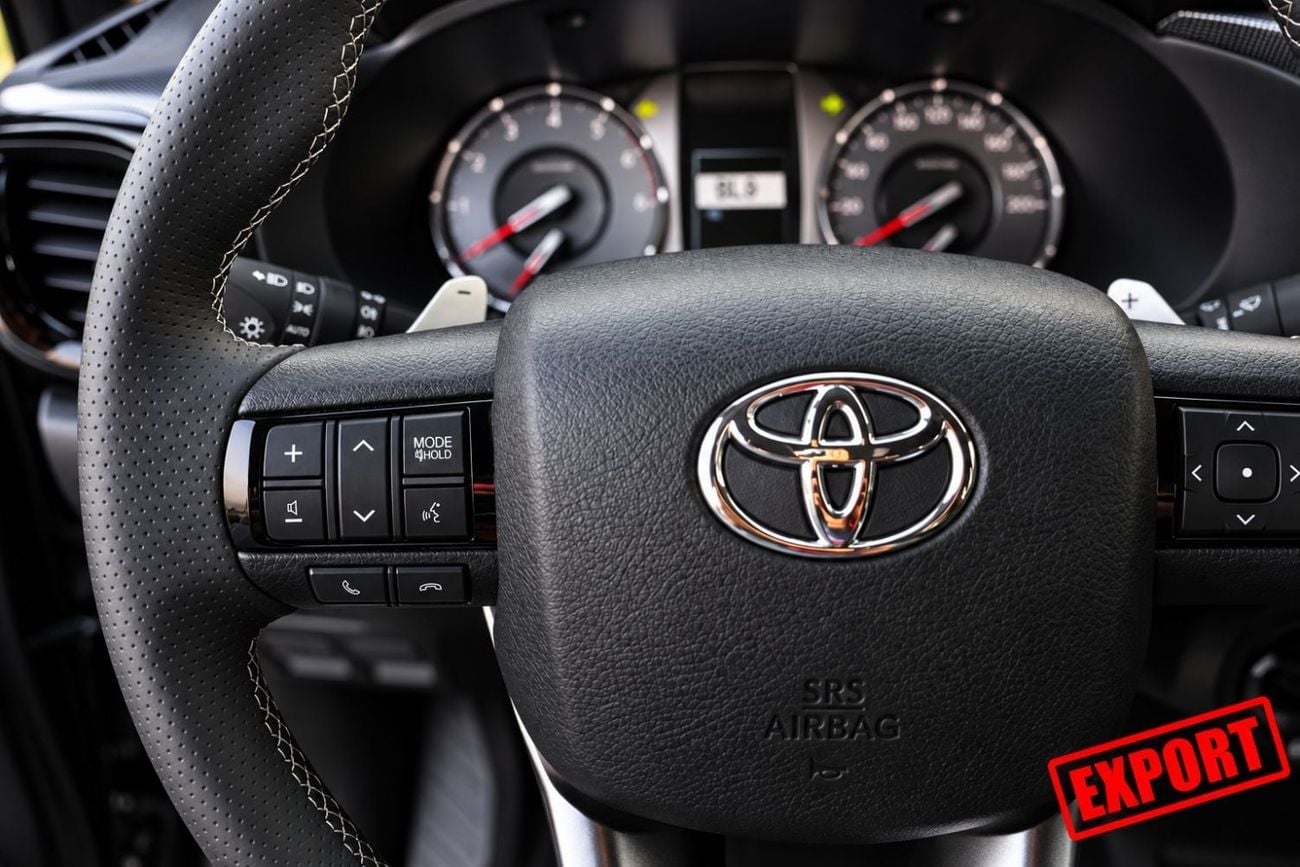 Toyota Hilux SR5 2026  Toyota Hilux GR Sport 2.8L Diesel