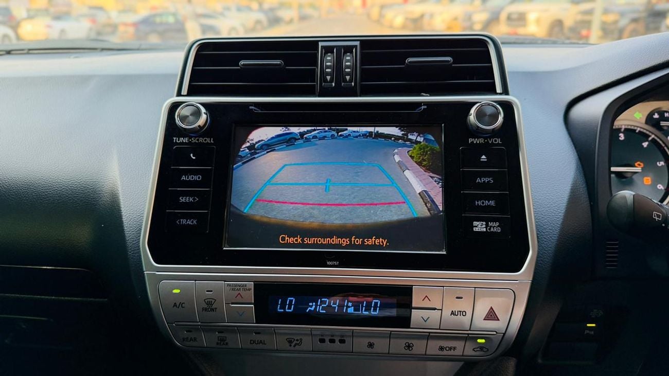 Toyota Prado PUSH START | SUNROOF | PARKING SENSORS | BACK CAMERA | AUTO | 2.8L DIESEL