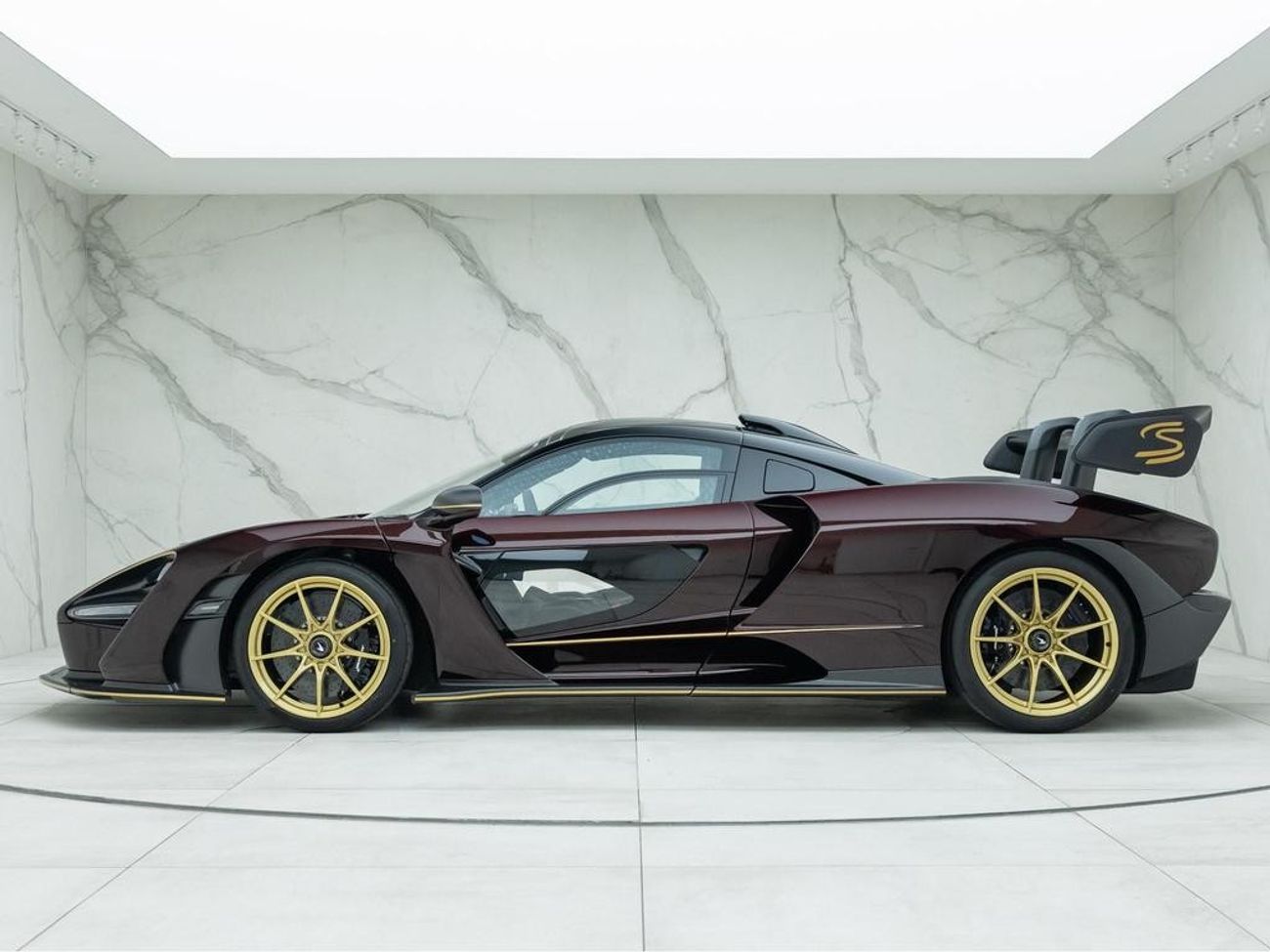 Used McLaren Senna Std 2019 for sale in Dubai - 730085