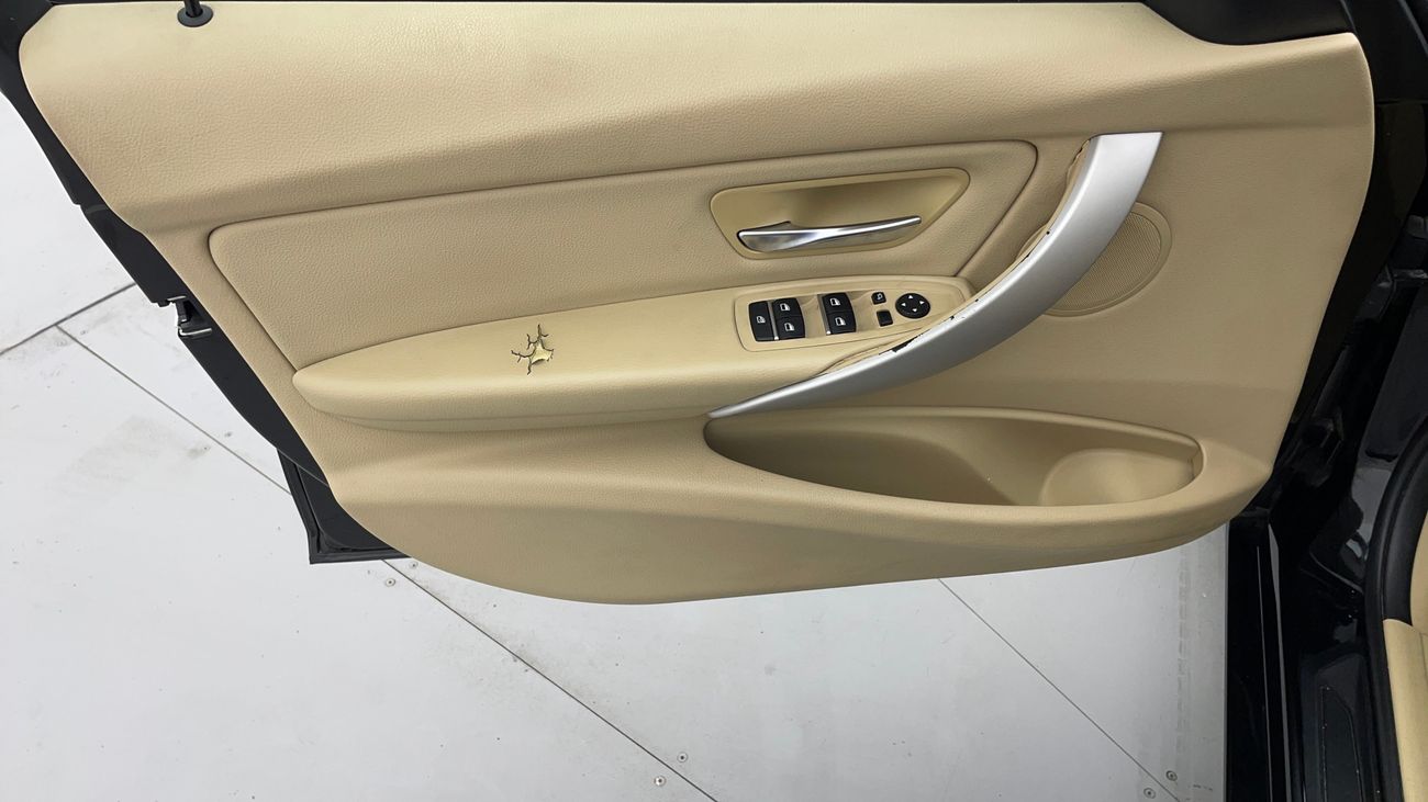 BMW 320i EXECUTIVE 2 | Zero Down Payment | Free Home Test Drive